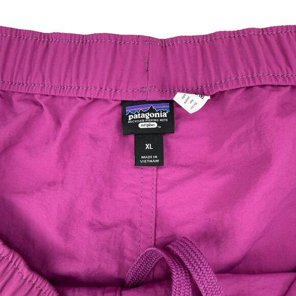 PATAGONIA Women's Barely Baggiest Shorts 2 1/2" Size XL Amaranth - Picture 5 of 7